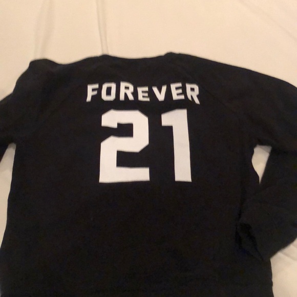 Sweatshirt - Picture 4 of 4